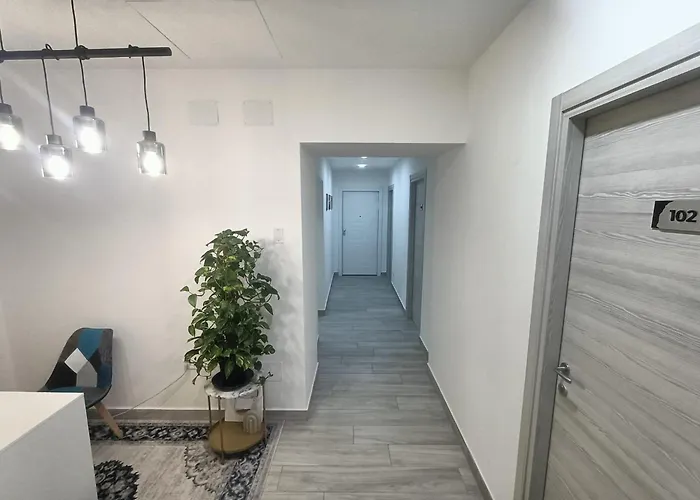 Nives House Roma